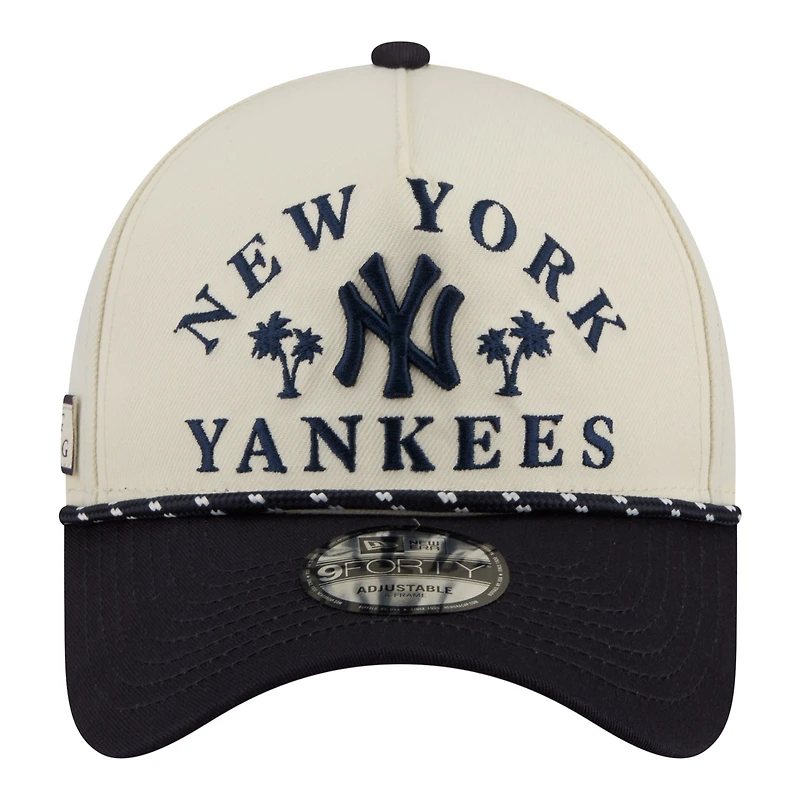 Casquette ajustable New Era Cream New York Yankees 2026 Spring Training Fan Pack Rope A-Frame 9FORTY pour homme