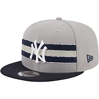 Men's New Era Gray/Navy New York Yankees Chenille Band 9FIFTY Snapback Hat
