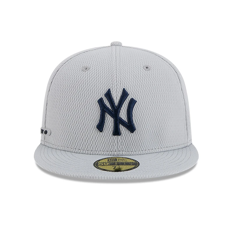 Men's New Era Gray York Yankees 2025 MLB Clubhouse 59FIFTY Fitted Hat