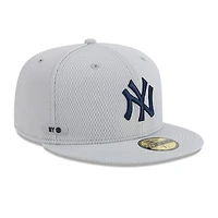 Men's New Era Gray York Yankees 2025 MLB Clubhouse 59FIFTY Fitted Hat