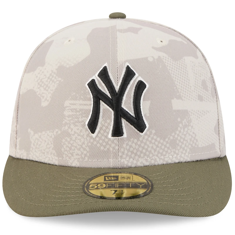 Casquette ajustée 59FIFTY pour homme New Era beige clair/olive, motif Armed Forces Day 2025 des Yankees de York