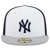 Men's New Era Navy/Gray York Yankees 2025 MLB Clubhouse 59FIFTY Fitted Hat