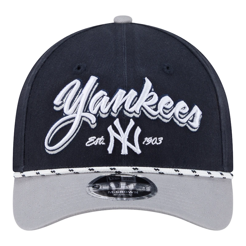 Casquette ajustable New Era 9FORTY M-Crown bleu marine/gris pour homme, aux couleurs des Yankees de New York.