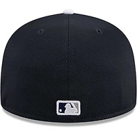 Casquette ajustée 59FIFTY pour hommes des New York Yankees 2024 Era bleu marine entraînement au bâton sur le terrain