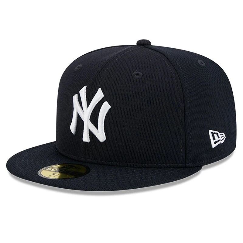 Men's New Era Navy York Yankees 2025 MLB Clubhouse 59FIFTY Fitted Hat