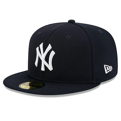 Men's New Era Navy York Yankees 2025 MLB Clubhouse 59FIFTY Fitted Hat
