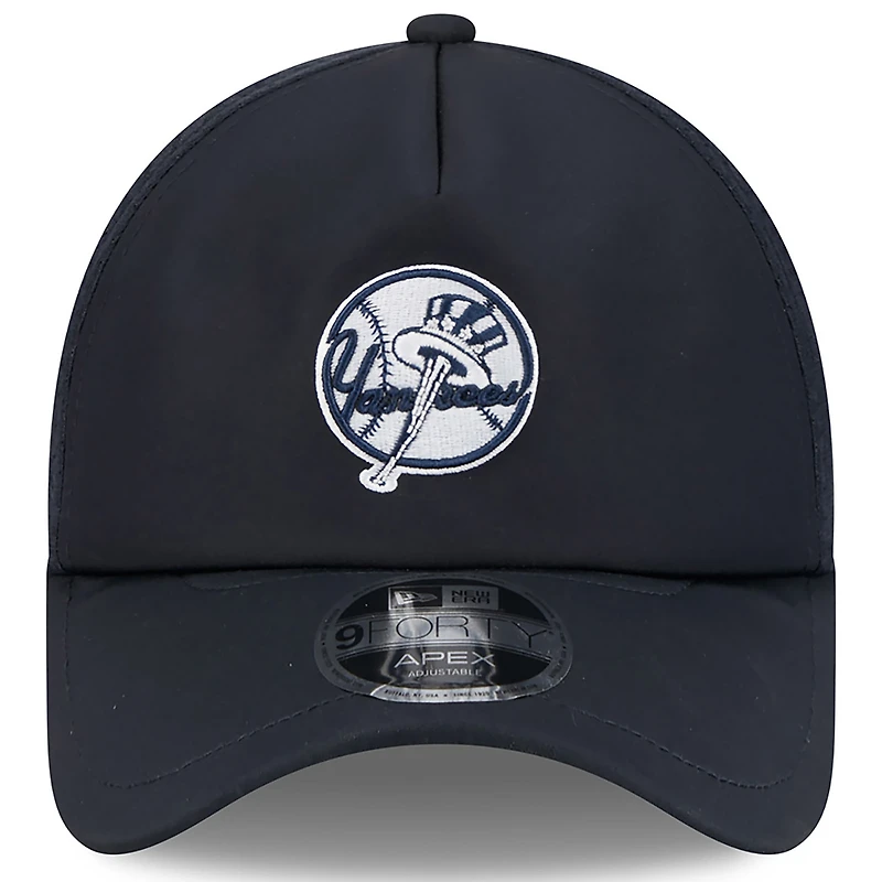 Men's New Era Red York Yankees 2026 Batting Practice Alternate Apex 9FORTY Adjustable Hat