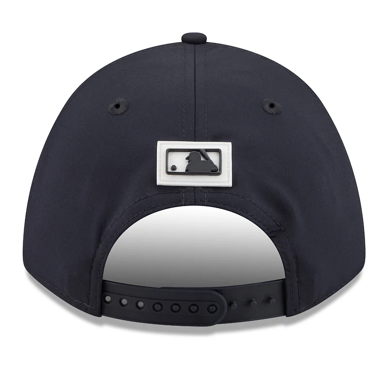 Casquette ajustable New Era bleu marine New York Yankees 2026 Clubhouse 9FORTY pour homme