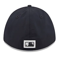 Casquette New Era Flex bleu marine York Yankees 2026 Clubhouse M-Crown 39THIRTY pour homme