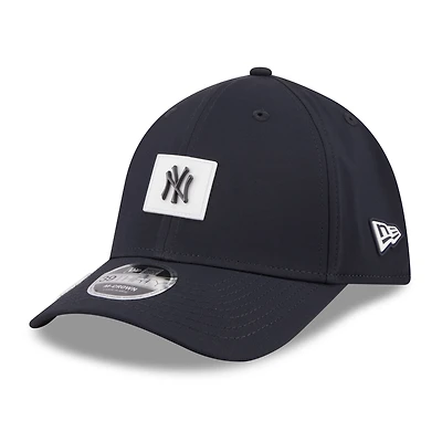 Casquette New Era Flex bleu marine York Yankees 2026 Clubhouse M-Crown 39THIRTY pour homme