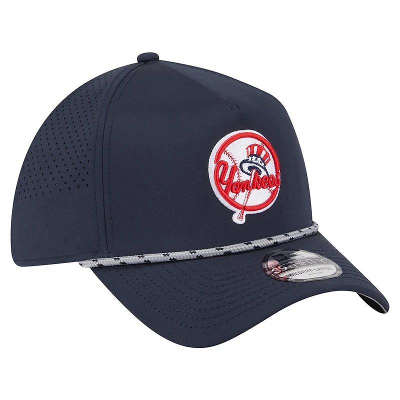 Casquette New Era 39THIRTY A-Frame Flex perforée bleu marine des Yankees de York pour homme