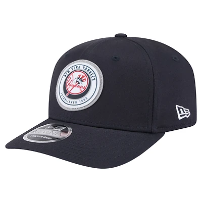 Men's New Era Navy New York Yankees Circle Patch 9SEVENTY Stretch-Snap Hat
