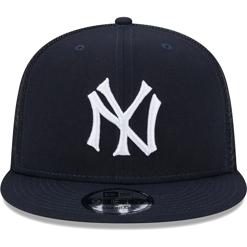 Men's New Era Navy New York Yankees Cooperstown Collection Team Color Trucker 9FIFTY Snapback Hat