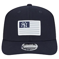 Men's New Era Navy New York Yankees Flag 9SEVENTY Stretch-Snap Hat