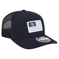Men's New Era Navy New York Yankees Flag 9SEVENTY Stretch-Snap Hat