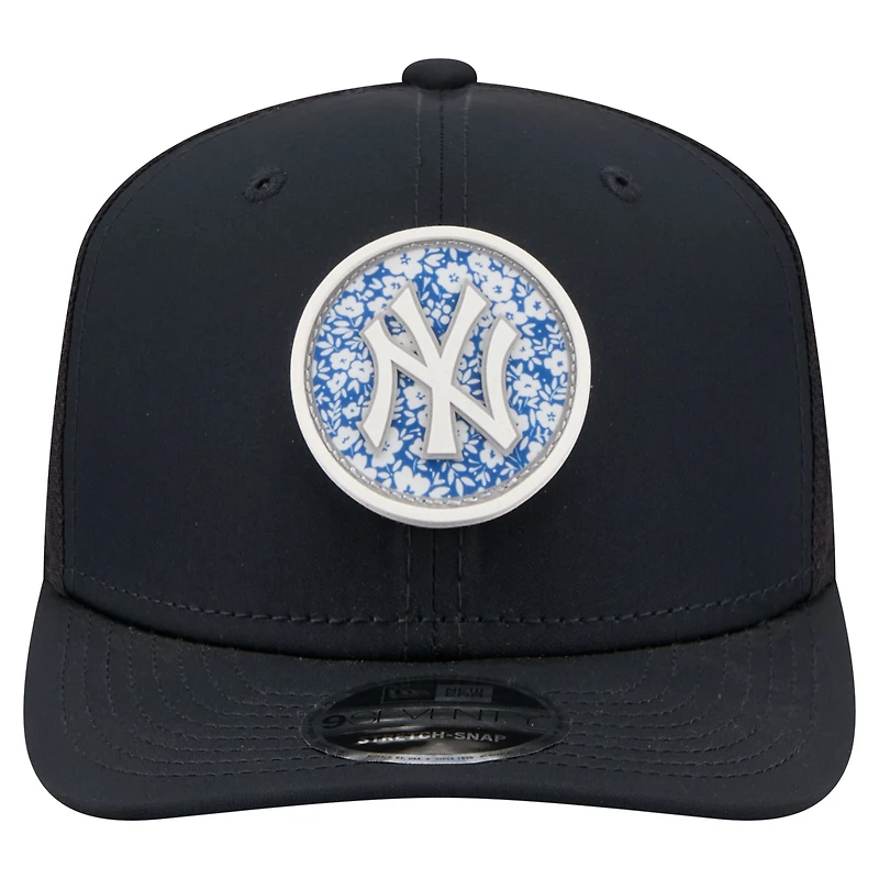 Men's New Era Navy New York Yankees Floral Patch 9SEVENTY Adjustable Hat