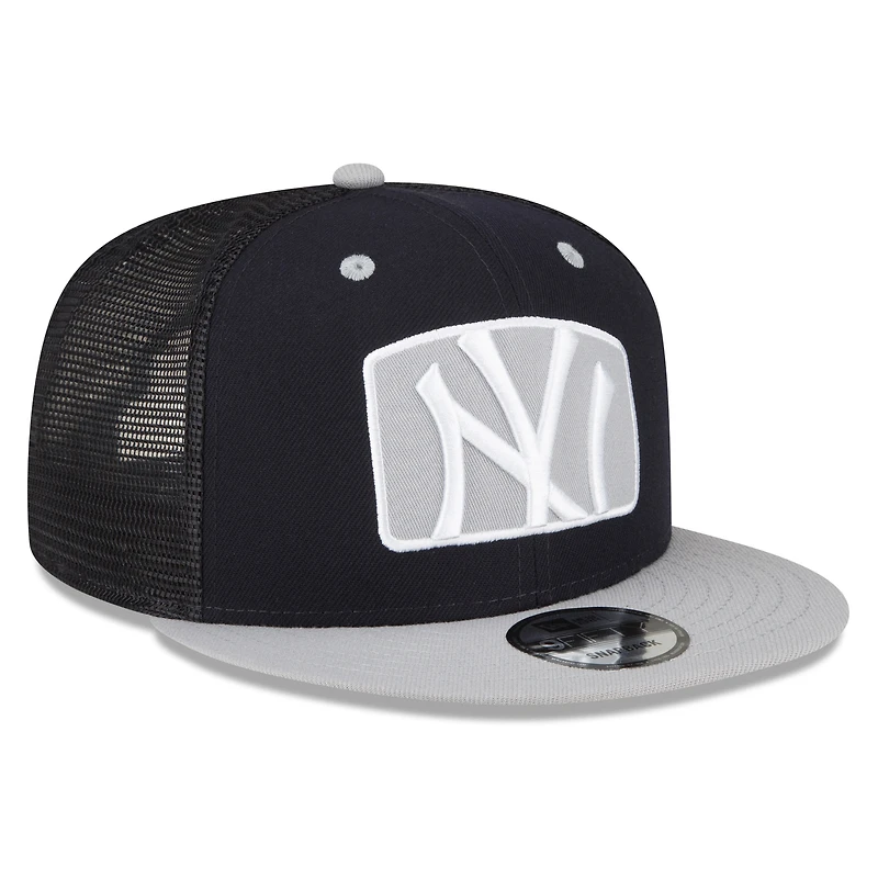 Men's New Era Navy New York Yankees Logo Zoom Trucker 9FIFTY Snapback Hat