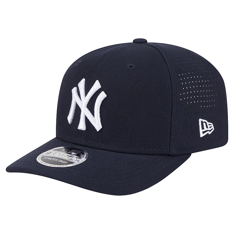 Casquette ajustable New Era bleu marine New York Yankees Performance 9SEVENTY pour homme