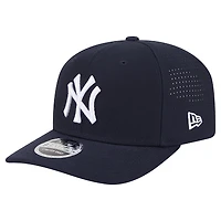 Casquette ajustable New Era bleu marine New York Yankees Performance 9SEVENTY pour homme