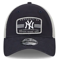 Men's New Era Navy New York Yankees Property Trucker 9TWENTY Snapback Hat