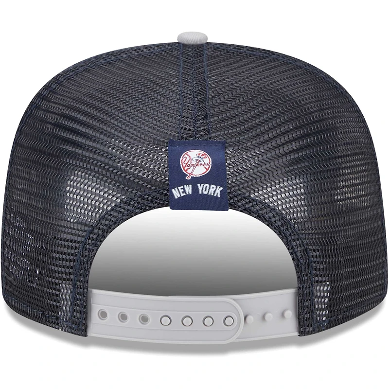 Men's New Era Navy New York Yankees Speed Golfer Trucker Snapback Hat