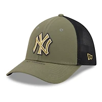 Men's New Era  Olive York Yankees 2026 Armed Forces Day 39THIRTY M-Crown Flex Hat
