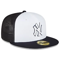Casquette ajustée 59FIFTY pour entraînement au bâton sur le terrain des New York Yankees 2023 Era homme, blanc/bleu marine