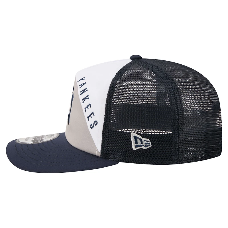 Men's New Era White/Navy New York Yankees Retro Cut 19TWENTY Adjustable Trucker Hat