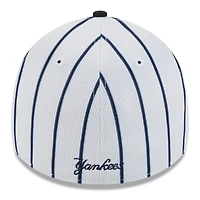 Casquette d'entraînement de printemps 39THIRTY Flex New Era blanche York Yankees 2025 pour homme