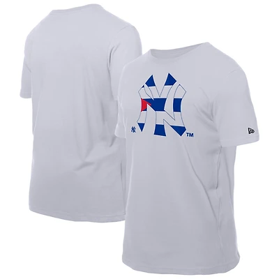 T-shirt New Era blanc pour homme avec logo drapeau cubain des Yankees de York