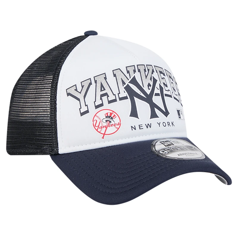 Casquette ajustable New Era New York Yankees Retro Wordmark 9FORTY A-Frame Trucker pour homme blanche