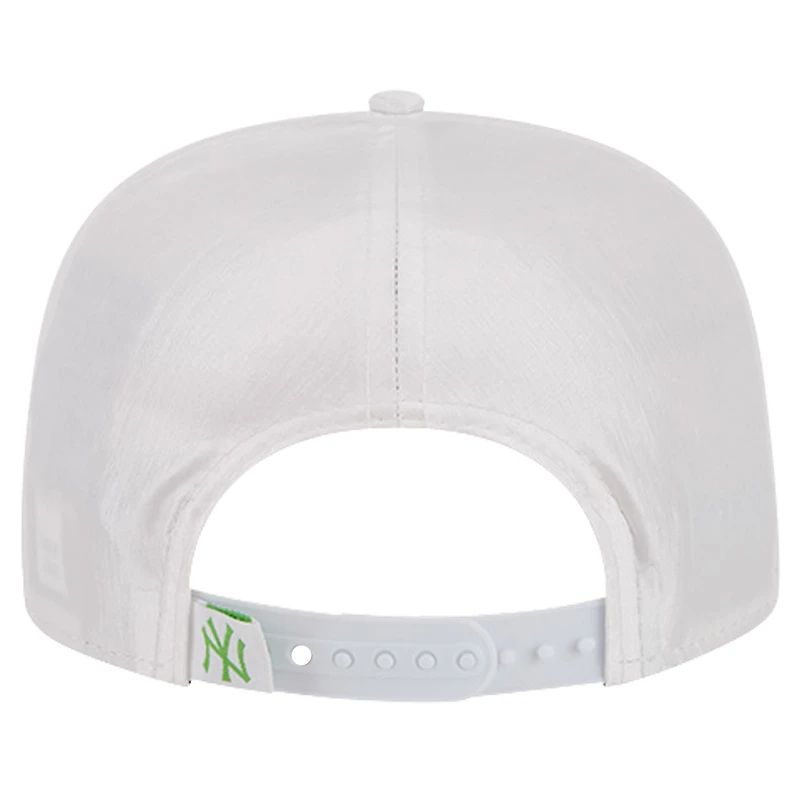 Men's New Era White New York Yankees Spring Spectrum Golfer Snapback Hat