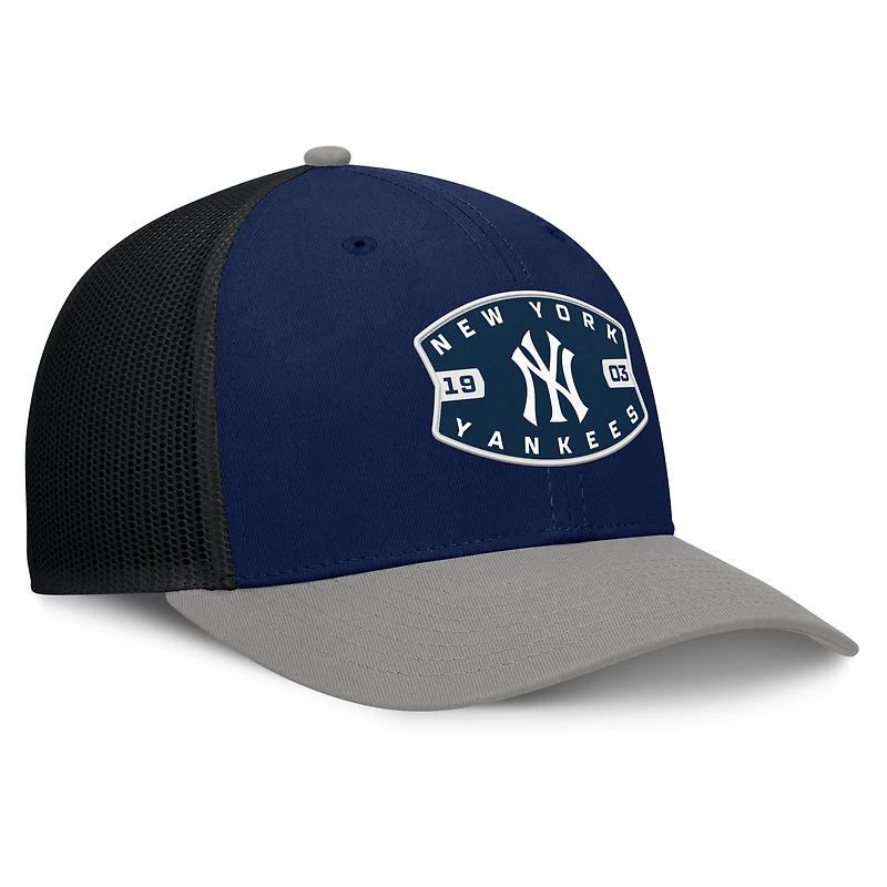 Men's New York Yankees Fanatics Navy/Gray Cutoff Adjustable Trucker Hat