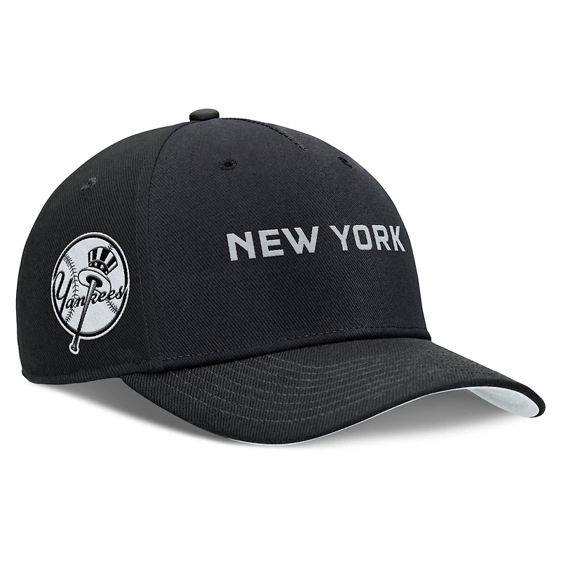 Men's Nike Black New York Yankees Rise Performance Adjustable Hat