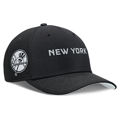 Men's Nike  Black New York Yankees Rise Performance Adjustable Hat