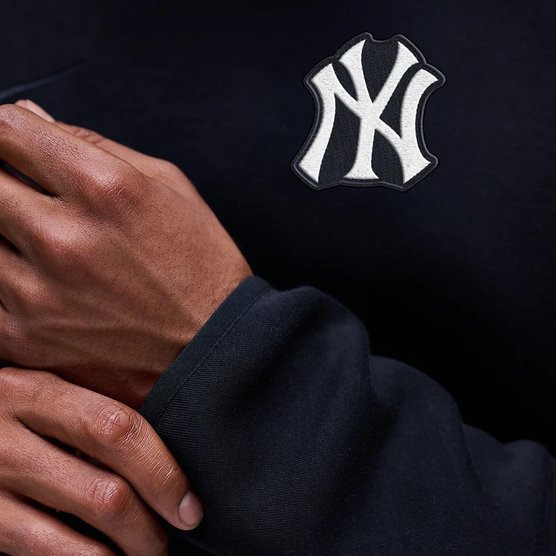 Men's Nike Black New York Yankees Tech Fleece Raglan Sweatshirt