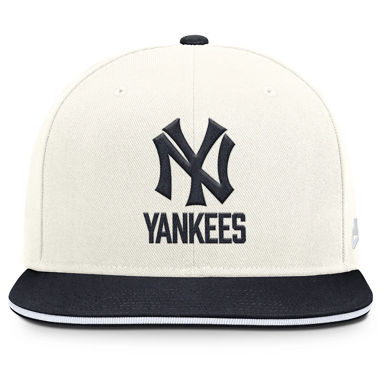 Casquette Nike crème/marine New York Yankees Cooperstown Pro Dri-FIT Snapback pour homme