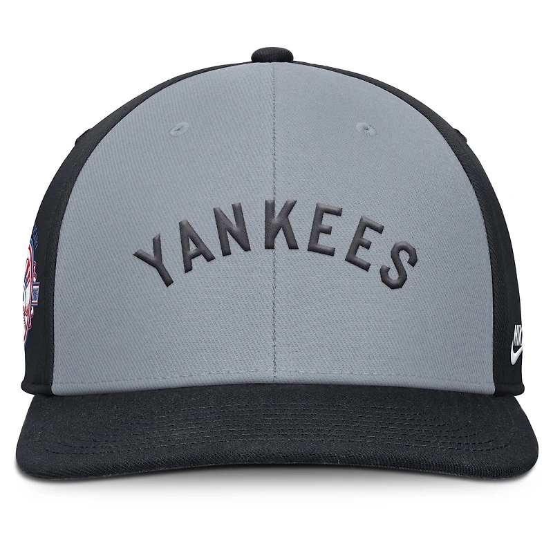 Men's Nike Gray/Navy New York Yankees Pro Performance Snapback Hat