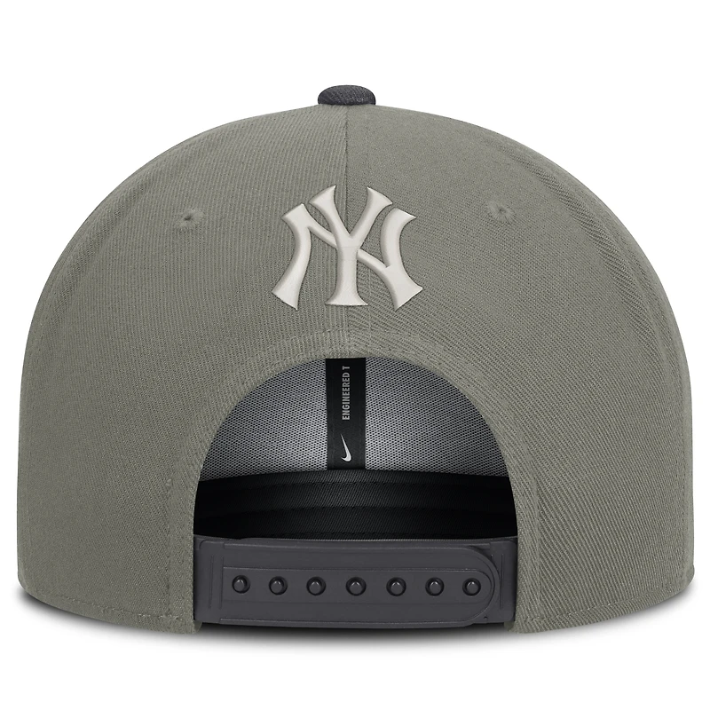 Men's Nike  Gray New York Yankees Pro Dri-FIT Snapback Hat