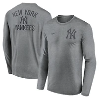 T-shirt Nike à manches longues pour homme, couleur charbon chiné, motif 2 coups légendaire des Yankees de New York