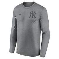 T-shirt Nike à manches longues pour homme, couleur charbon chiné, motif 2 coups légendaire des Yankees de New York