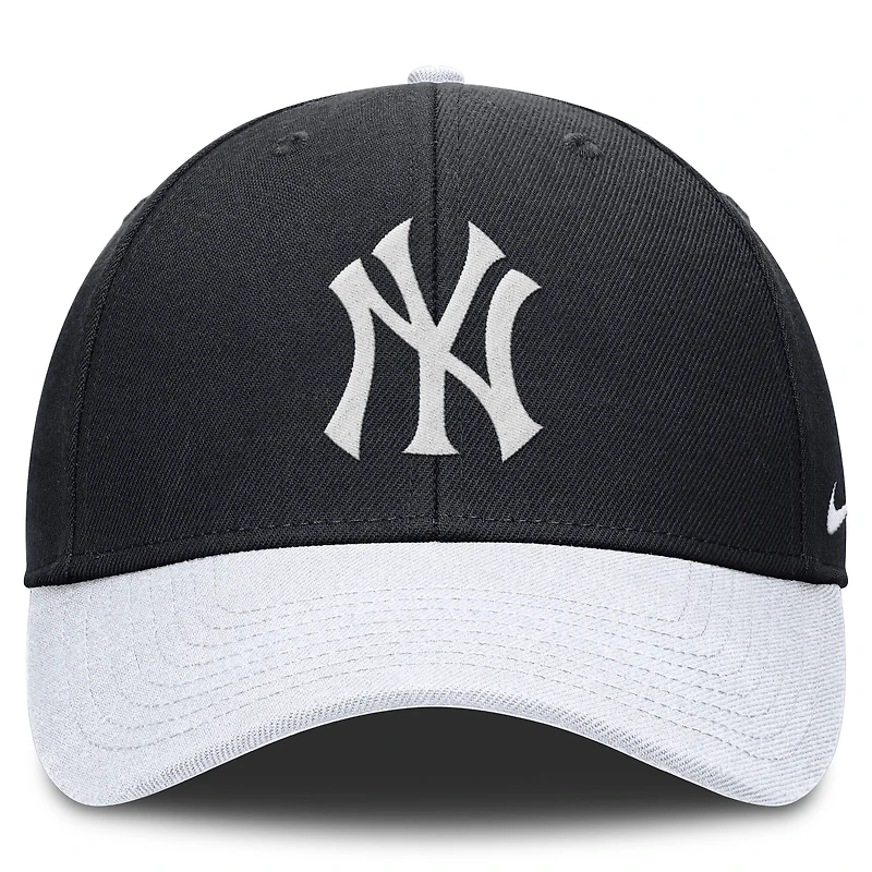 Men's Nike Navy/White New York Yankees Dri-FIT Club Adjustable Hat