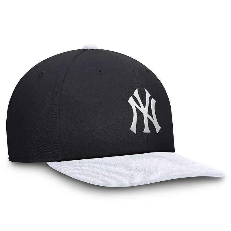 Men's Nike Navy/White New York Yankees Pro Dri-FIT Snapback Hat