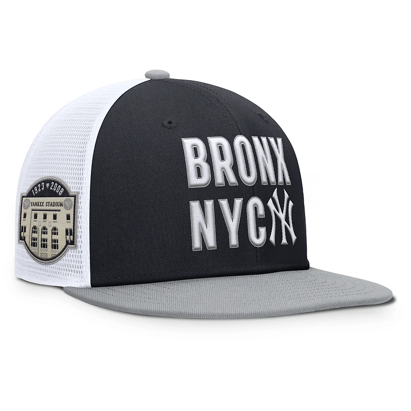 Casquette Snapback Nike New York Yankees Pro Trucker bleu marine pour homme