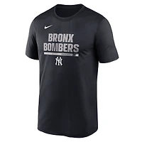 T-shirt Nike Legend Dri-FIT bleu marine pour homme, avec slogan de l'équipe des Yankees New York.