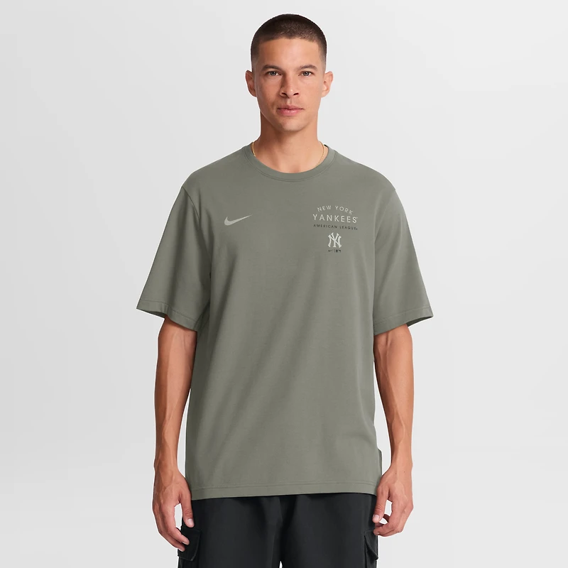 T-shirt Nike Olive New York Yankees Statement Dri-FIT Primary pour homme
