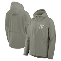 Veste à capuche zippée intégrale Nike Olive New York Yankees Unlimited pour homme