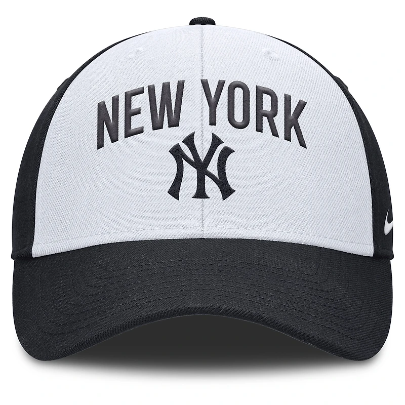 Casquette ajustable Nike New York Yankees Club Performance pour homme, blanc/bleu marine