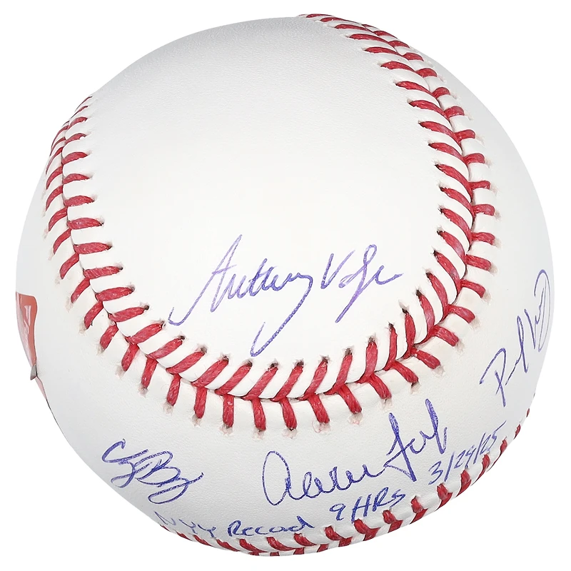 Balle de baseball autographiée des Yankees de New York avec 5 signatures et inscription « Record des Yankees : 9 coups de circuit le 29/03/2025 » - Édition limitée à 25 exemplaires