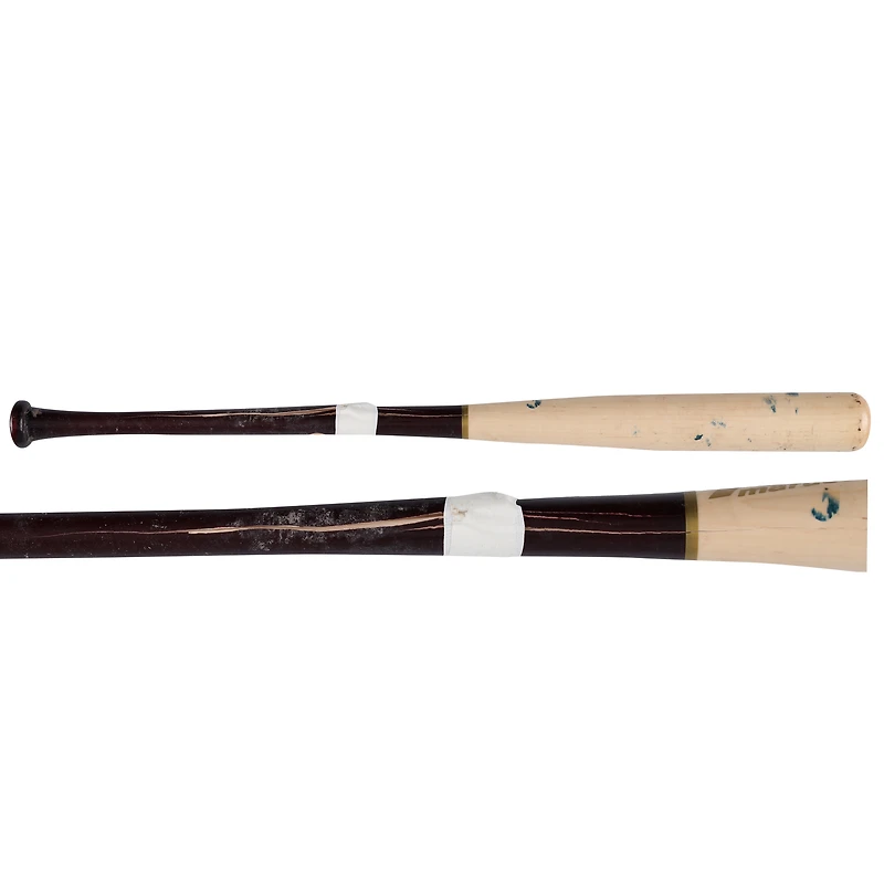 Oswaldo Cabrera, batte cassée de Tan Marucci utilisée par les Yankees de New York lors du match contre les Orioles de Baltimore le 30 avril 2024